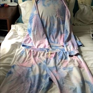 Tie dye joggers and matching top!